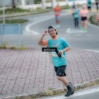 Runner Photo 8281658