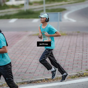 Runner Photo 8281759