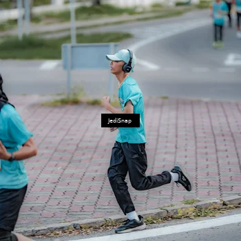 Runner Photo 8281773