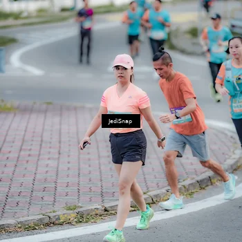 Runner Photo 8281786