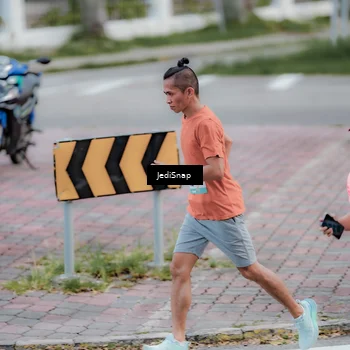 Runner Photo 8281819
