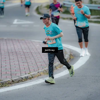 Runner Photo 8281848