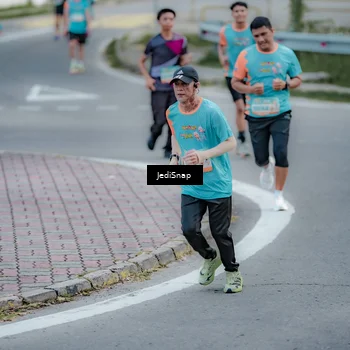 Runner Photo 8281855