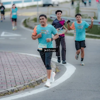 Runner Photo 8281870