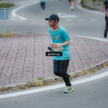 Runner Photo 8281872