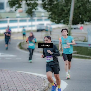 Runner Photo 8282116