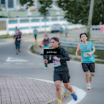 Runner Photo 8282145