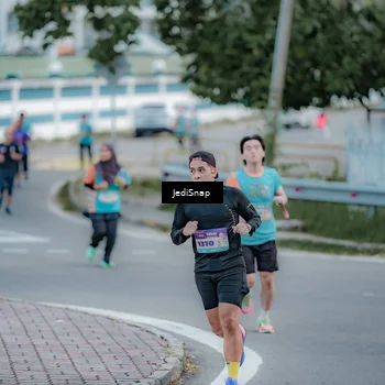Runner Photo 8282173