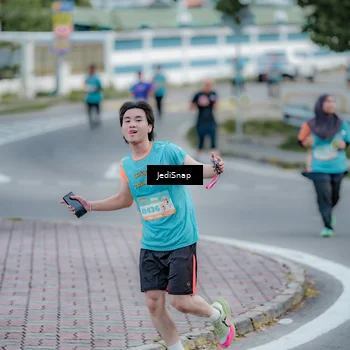 Runner Photo 8282205