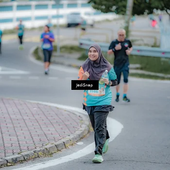 Runner Photo 8282301