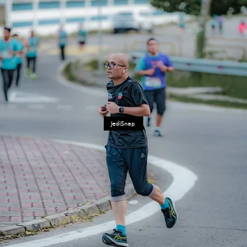 Runner Photo 8282368
