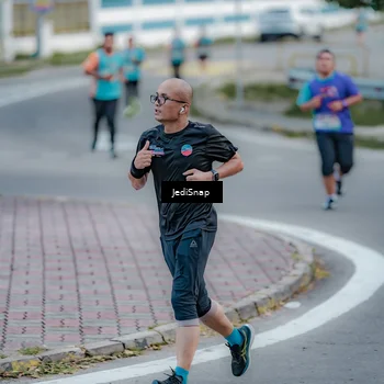 Runner Photo 8282399