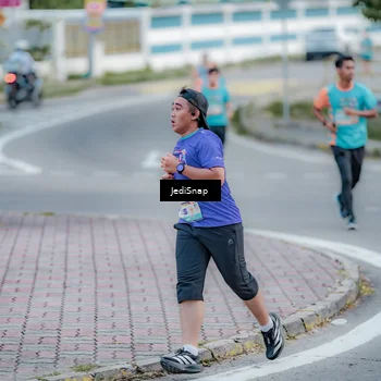Runner Photo 8282429