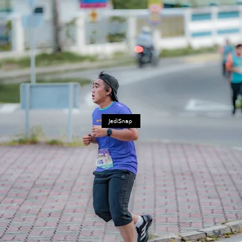 Runner Photo 8282463