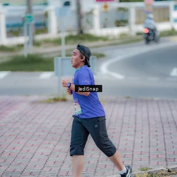 Runner Photo 8282475
