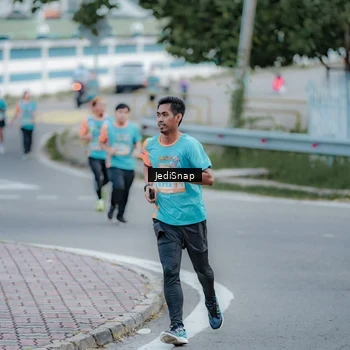 Runner Photo 8282495