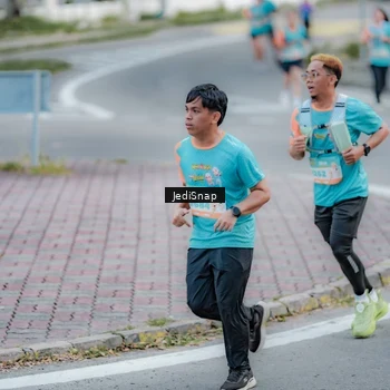Runner Photo 8282598