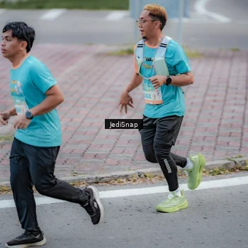 Runner Photo 8282670