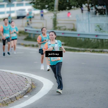 Runner Photo 8282697