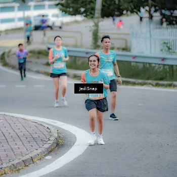 Runner Photo 8282773