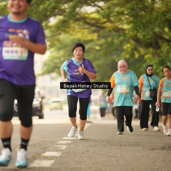 Runner Photo 8283003