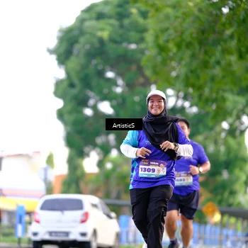 Runner Photo 8283951