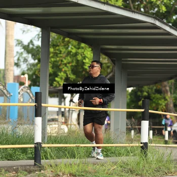 Runner Photo 8283999