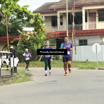 Runner Photo 8284385