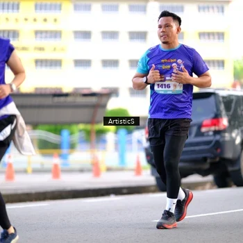 Runner Photo 8285032