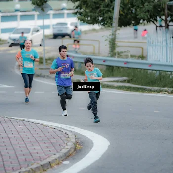 Runner Photo 8285759