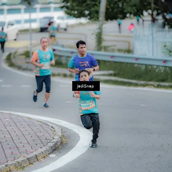 Runner Photo 8285795