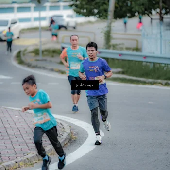 Runner Photo 8285814