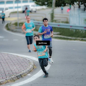Runner Photo 8285845