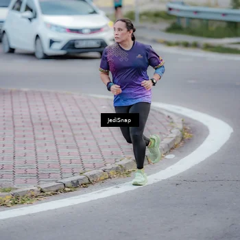Runner Photo 8286010