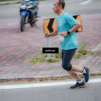 Runner Photo 8286018