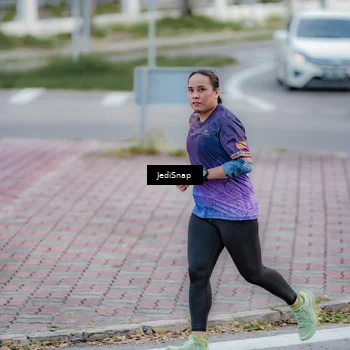 Runner Photo 8286069