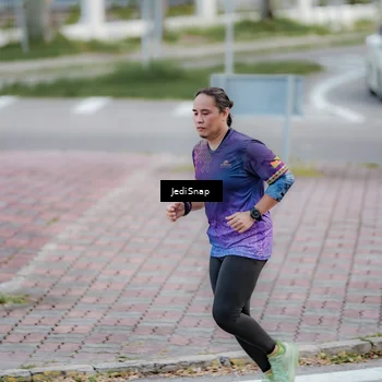 Runner Photo 8286075