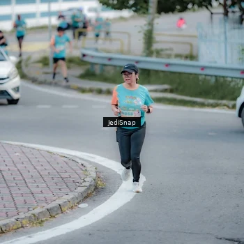 Runner Photo 8286085
