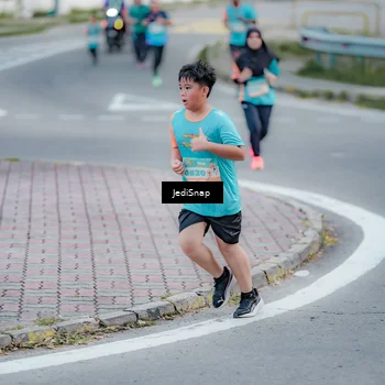 Runner Photo 8286238