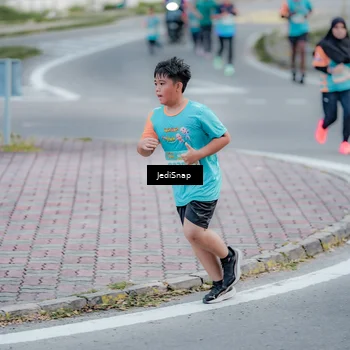 Runner Photo 8286264