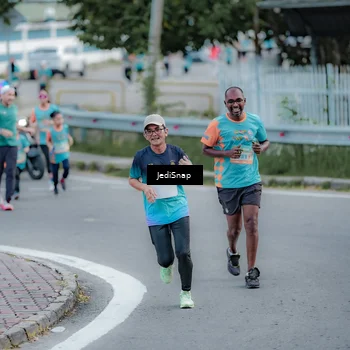Runner Photo 8286464