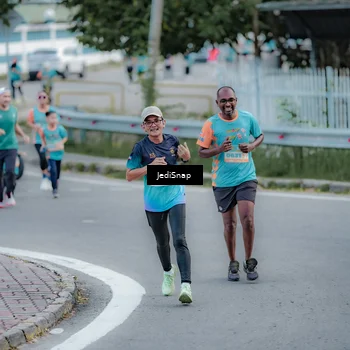 Runner Photo 8286475