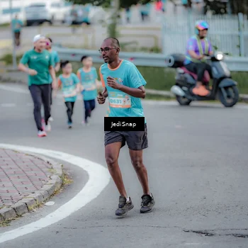 Runner Photo 8286567