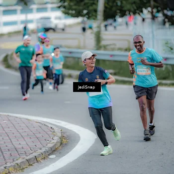 Runner Photo 8286599