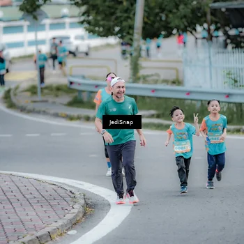 Runner Photo 8286648