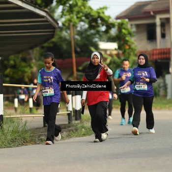 Runner Photo 8286659