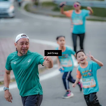 Runner Photo 8286789