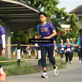 Runner Photo 8286888