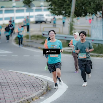 Runner Photo 8286949
