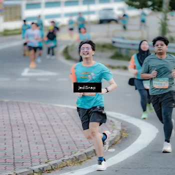 Runner Photo 8286995